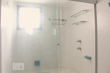 Apartamento à venda com 436m², 4 quartos e 2 vagasBanheiro do Quarto 02