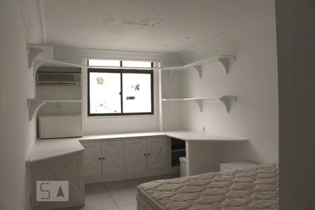 Apartamento à venda com 436m², 4 quartos e 2 vagasQuarto 03