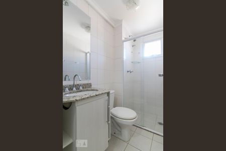 Banheiro da Suite de apartamento para alugar com 2 quartos, 57m² em Campestre, Santo André