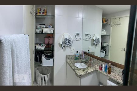 Apartamento à venda com 69m², 2 quartos e 1 vagaBanheiro da Suíte 1