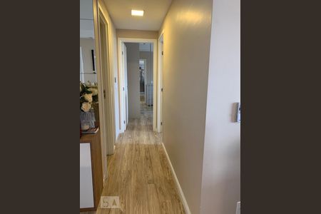 Apartamento à venda com 69m², 2 quartos e 1 vagaCorredor