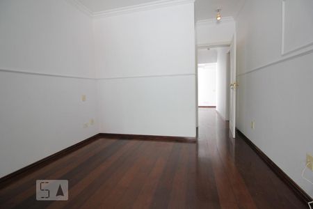 Casa à venda com 350m², 4 quartos e 5 vagasSuíte 1