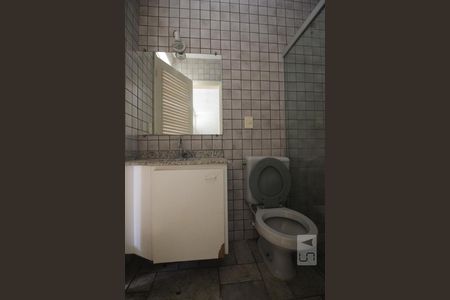 Casa à venda com 350m², 4 quartos e 5 vagasBanheiro de Serviço