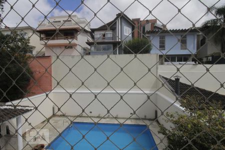 Casa à venda com 350m², 4 quartos e 5 vagasVista da suíte 1