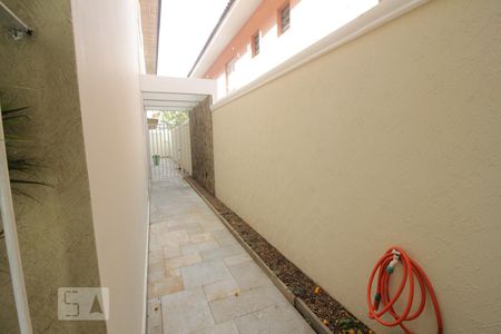 Corredor de casa à venda com 4 quartos, 350m² em Jardim Leonor, São Paulo