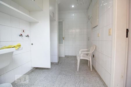 Casa à venda com 350m², 4 quartos e 5 vagasÁrea de Serviço