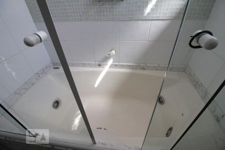 Casa à venda com 350m², 4 quartos e 5 vagasBanheira