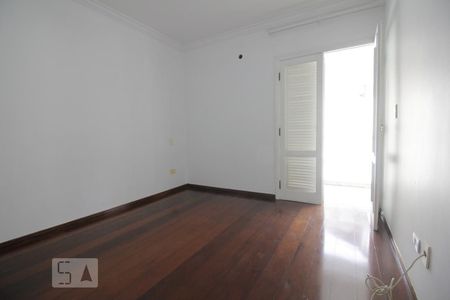Casa à venda com 350m², 4 quartos e 5 vagasSuíte 2