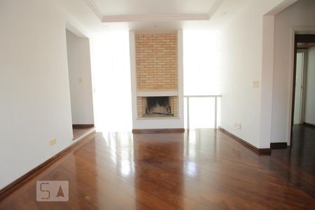 Casa à venda com 350m², 4 quartos e 5 vagasSala