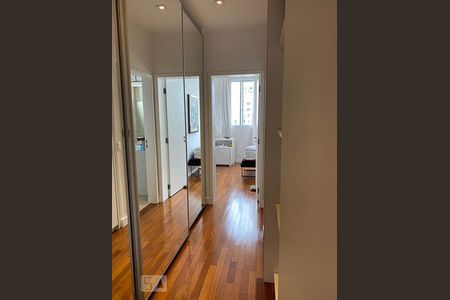 Apartamento para alugar com 337m², 4 quartos e 5 vagasArmário da Suíte 4