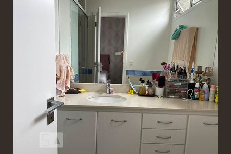 Apartamento para alugar com 337m², 4 quartos e 5 vagasBanheiro Suíte 3