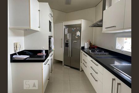 Apartamento para alugar com 337m², 4 quartos e 5 vagasCozinha