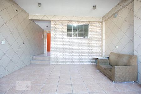 Casa à venda com 100m², 3 quartos e 2 vagasGaragem