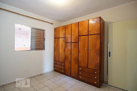 Casa à venda com 100m², 3 quartos e 2 vagasQuarto 2