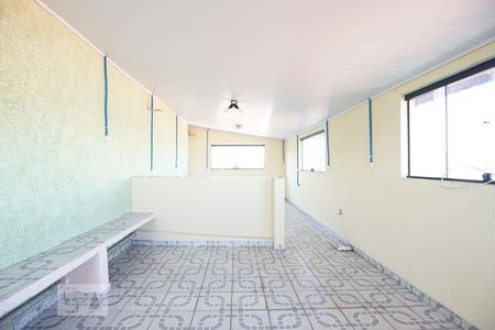 Casa à venda com 100m², 3 quartos e 2 vagasCobertura