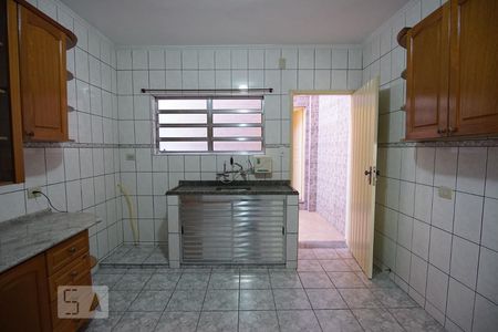Cozinha de casa à venda com 3 quartos, 100m² em Vila Caraguatá, São Paulo