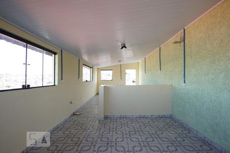 Casa à venda com 100m², 3 quartos e 2 vagasCobertura
