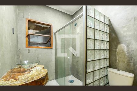 Casa à venda com 230m², 3 quartos e sem vagaBanheiro