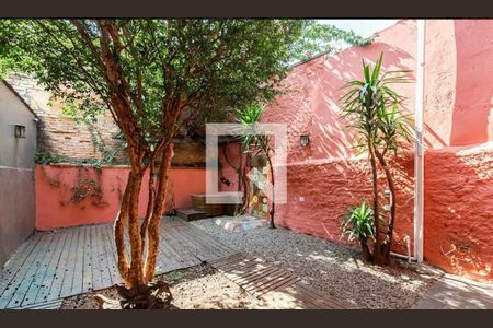 Casa à venda com 230m², 3 quartos e sem vagaQuintal