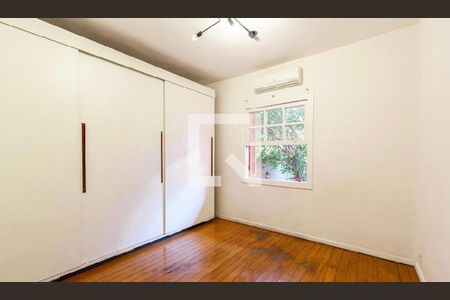 Casa à venda com 230m², 3 quartos e sem vagaQuarto 1