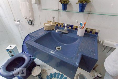 Casa à venda com 320m², 3 quartos e 4 vagasBanheiro 1