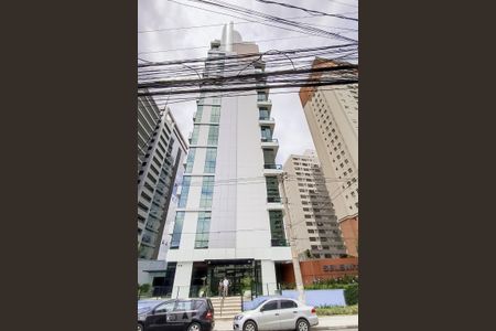 Studio à venda com 27m², 1 quarto e 1 vaga Studio à venda com 27m², 1 quarto e 1 vagaFachada