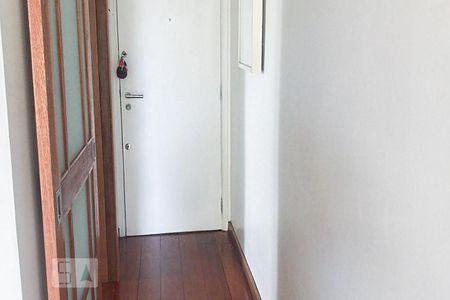 Apartamento à venda com 120m², 3 quartos e 2 vagasCorredor