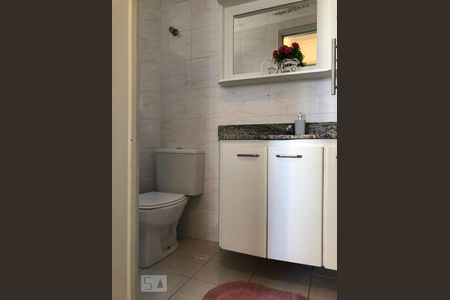 Banheiro de apartamento à venda com 2 quartos, 59m² em Vila Gustavo, São Paulo