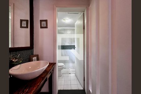 Casa de condomínio para alugar com 94m², 1 quarto e sem vagaBanheiro Suíte