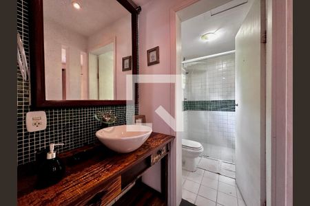 Casa de condomínio para alugar com 94m², 1 quarto e sem vagaBanheiro Suíte