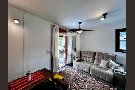 Sala de casa de condomínio para alugar com 1 quarto, 94m² em Vila Elvira, São Paulo