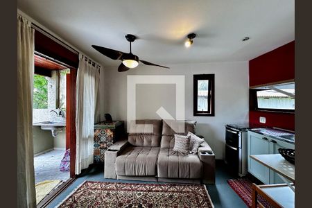 Sala de casa de condomínio para alugar com 1 quarto, 94m² em Vila Elvira, São Paulo