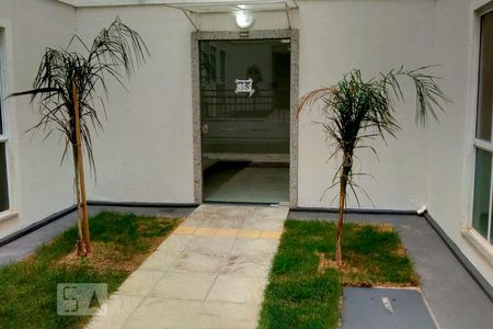 Apartamento para alugar com 42m², 2 quartos e 1 vaga Apartamento para alugar com 42m², 2 quartos e 1 vagaFachada do bloco