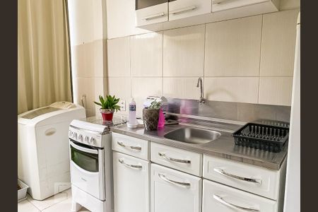 Cozinha de apartamento à venda com 1 quarto, 42m² em Centro Histórico, Porto Alegre