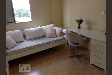 Quarto de apartamento para alugar com 2 quartos, 67m² em Vila Yara, Osasco