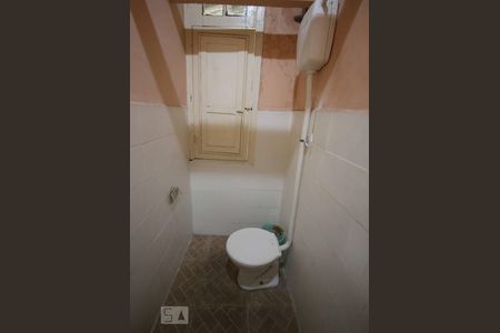 Banheiro Social de casa à venda com 2 quartos, 130m² em Centro, Niterói
