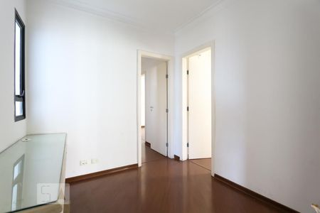 Apartamento à venda com 200m², 3 quartos e 3 vagas Apartamento à venda com 200m², 3 quartos e 3 vagasHall dos quartos