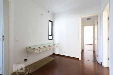 Apartamento à venda com 200m², 3 quartos e 3 vagas Apartamento à venda com 200m², 3 quartos e 3 vagasHall dos quartos