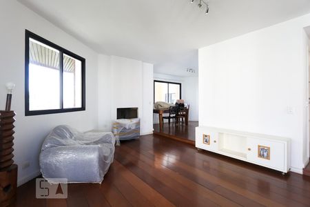 Apartamento à venda com 200m², 3 quartos e 3 vagas Apartamento à venda com 200m², 3 quartos e 3 vagasSala