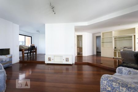 Apartamento à venda com 200m², 3 quartos e 3 vagas Apartamento à venda com 200m², 3 quartos e 3 vagasSala