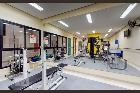 Apartamento à venda com 200m², 3 quartos e 3 vagas Apartamento à venda com 200m², 3 quartos e 3 vagasAcademia