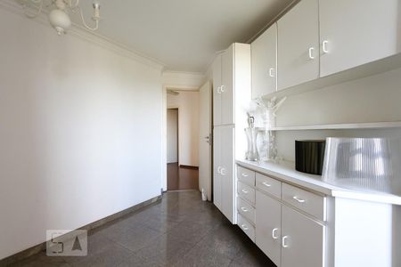 Apartamento à venda com 200m², 3 quartos e 3 vagas Apartamento à venda com 200m², 3 quartos e 3 vagasCopa