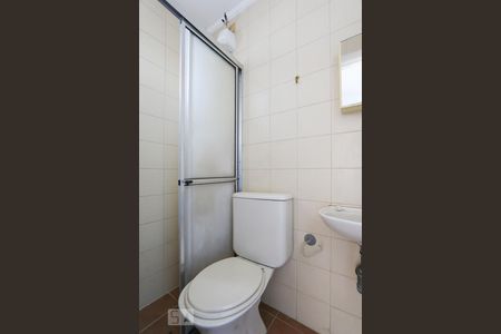 Apartamento à venda com 200m², 3 quartos e 3 vagas Apartamento à venda com 200m², 3 quartos e 3 vagasBanheiro de serviço