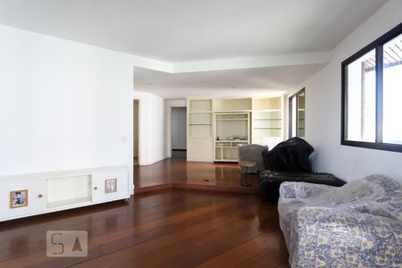 Apartamento à venda com 200m², 3 quartos e 3 vagas Apartamento à venda com 200m², 3 quartos e 3 vagasSala