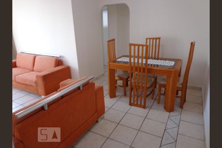 Sala de apartamento para alugar com 2 quartos, 57m² em Vila Firmiano Pinto, São Paulo