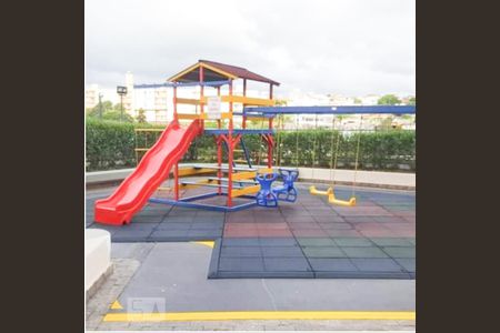 Apartamento à venda com 72m², 2 quartos e 1 vagaÁrea Comum - Playground
