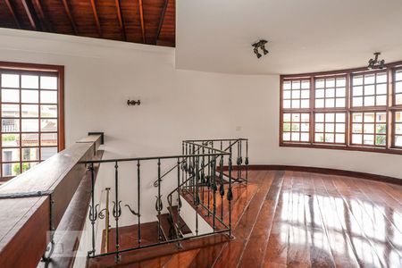 Casa para alugar com 4 quartos, 349m² em Jardim São Caetano, São Caetano do Sul