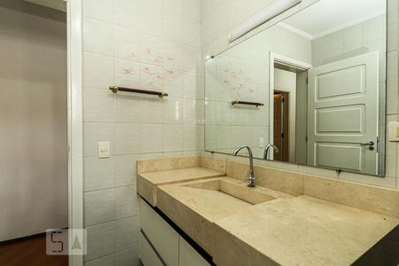 Casa à venda com 349m², 4 quartos e 2 vagasBanheiro