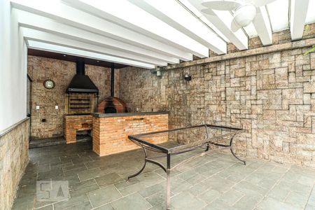 Casa à venda com 349m², 4 quartos e 2 vagasChurrasqueira