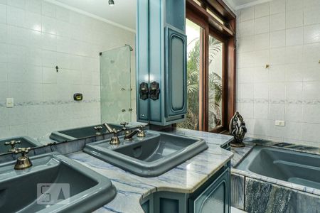 Casa à venda com 349m², 4 quartos e 2 vagasBanheiro